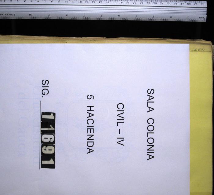 Cuaderno de cargos y datas presentado por Don Guillermo…